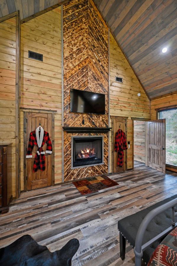 The Adirondack Honeymoon Hot Tub Soaking Tub Wood Burning Fireplace Stephens Gap エクステリア 写真