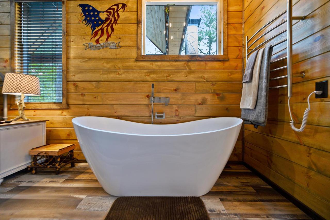 The Adirondack Honeymoon Hot Tub Soaking Tub Wood Burning Fireplace Stephens Gap エクステリア 写真