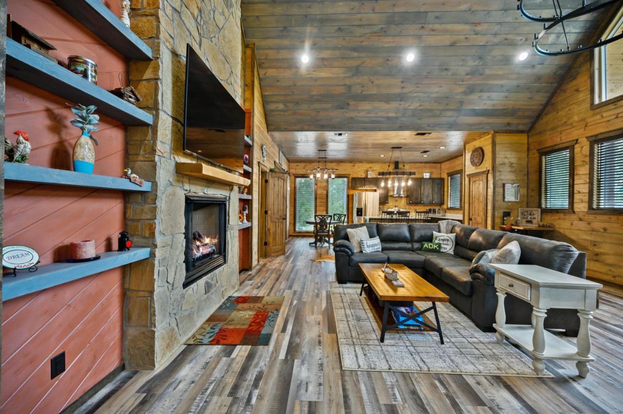 The Adirondack Honeymoon Hot Tub Soaking Tub Wood Burning Fireplace Stephens Gap エクステリア 写真