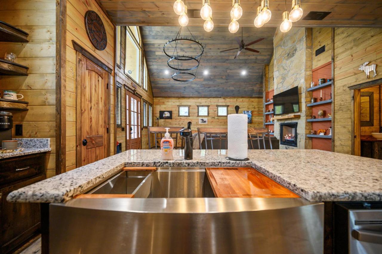 The Adirondack Honeymoon Hot Tub Soaking Tub Wood Burning Fireplace Stephens Gap エクステリア 写真